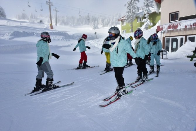 Yıldırım’dan Eruh’a dev Türk bayrağı