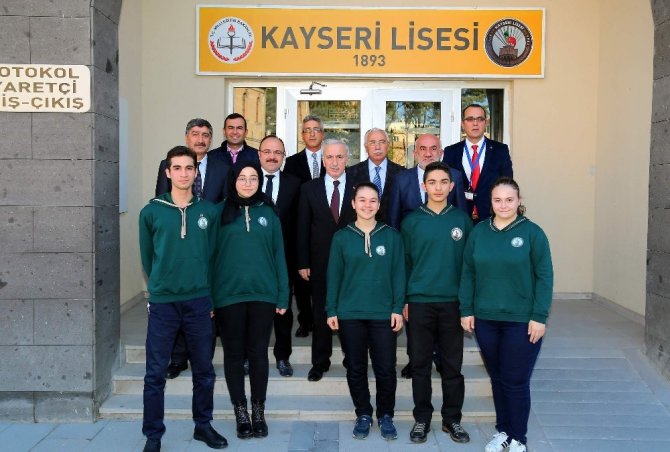 Vali Kamçı Kayseri Lisesi’nde