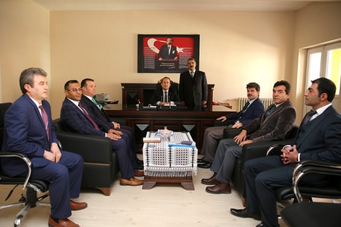 3. Ordu Komutanı Orgeneral Savaş, Vali Pehlivan’ı ziyaret etti