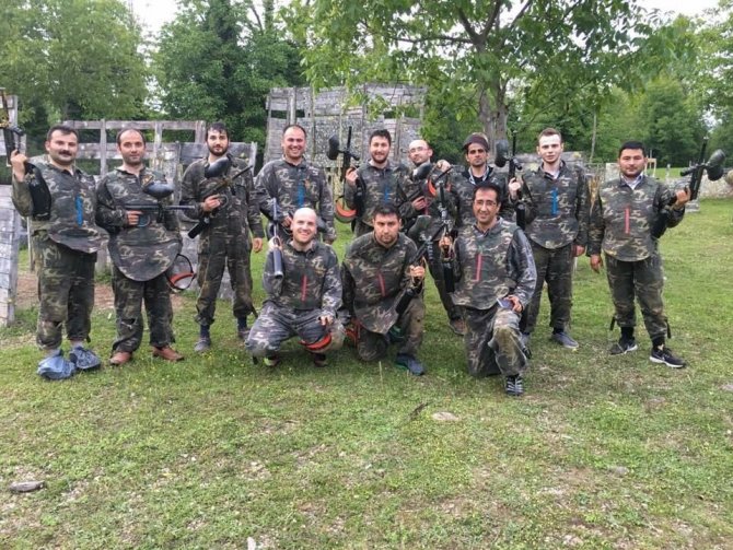Gençlerin paintball tutkusu