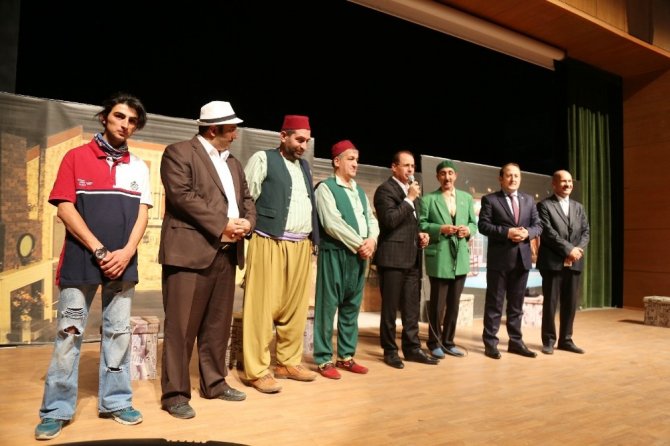 Teyo emmi maceralarını Bayburt’ta anlattı