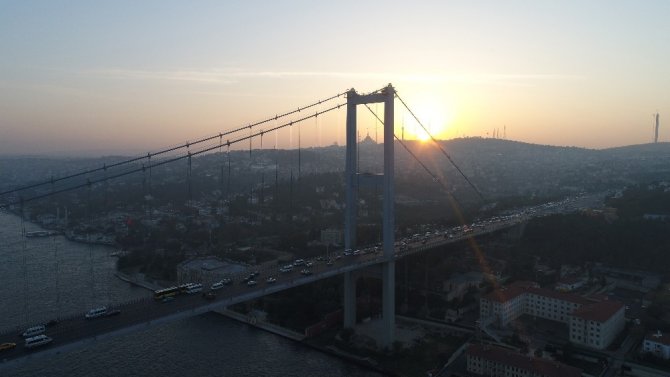 İstanbul’da gün doğumu havadan görüntülendi