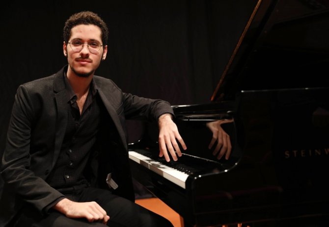 Genç piyanist Cem Esen Piyano Festivali’nde sahne aldı