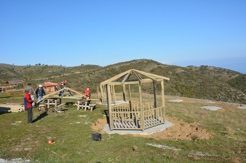 Kartaltepe Tabiat Parkı piknikçilere hazırlanıyor