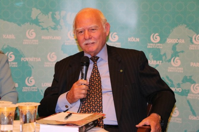 Osman Selahaddin Osmanoğlu, Macaristan’da konferans verdi