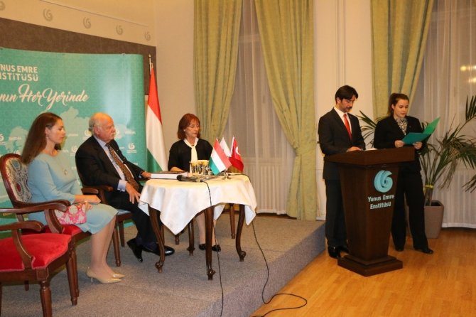 Osman Selahaddin Osmanoğlu, Macaristan’da konferans verdi