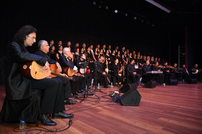 Atatürk’ün sevdiği şarkıların notaları Mersin’den yükseldi