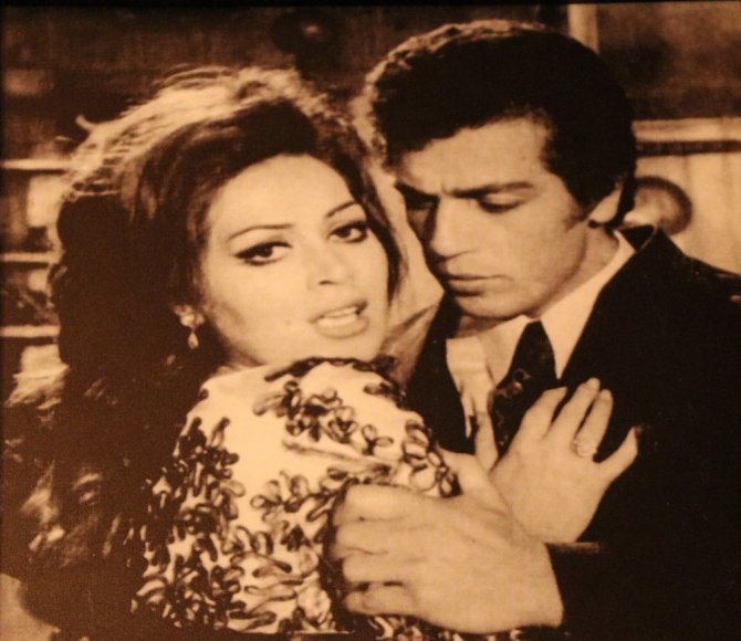 Oktay Gürsel, ‘Kilink’ kıyafetini Adana Sinema Müzesine bağışladı