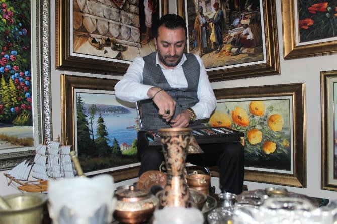 15 yaşında başlayan 100 milyonluk antika tutkusu müzeye dönüşecek