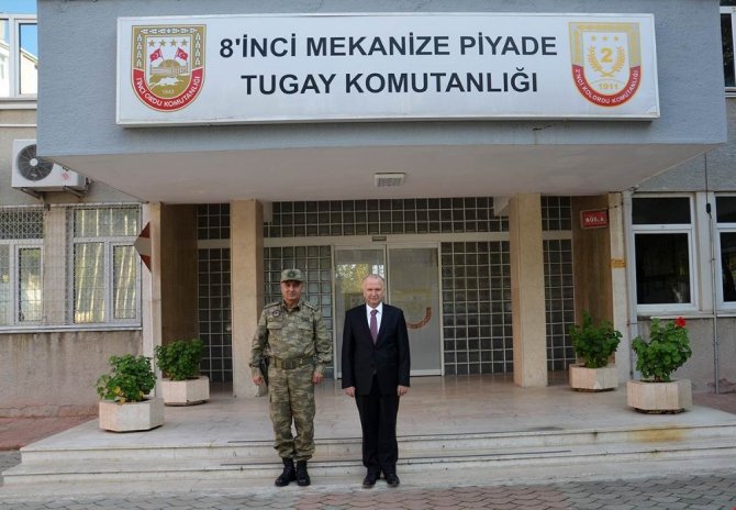 Vali Ceylan, Tugay Komutanı Karslı’yla bir araya geldi