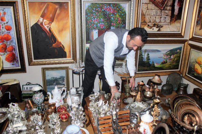 15 yaşında başlayan 100 milyonluk antika tutkusu müzeye dönüşecek