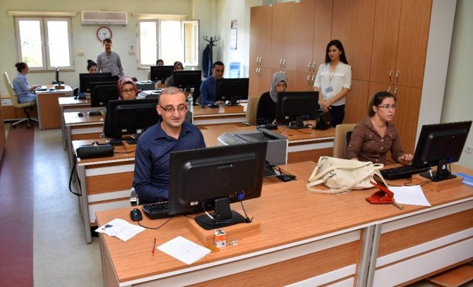 Adana Adliyesi sınav merkezi oldu, 4 bin 200 kişi uygulama yaptı