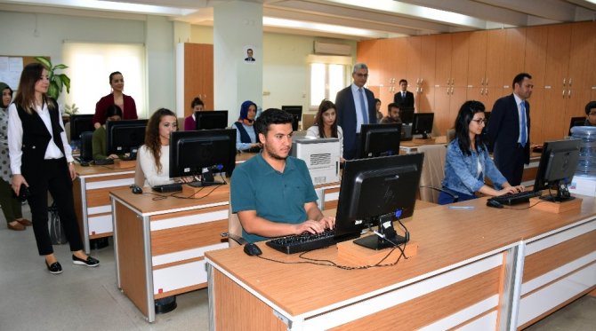 Adana Adliyesi sınav merkezi oldu, 4 bin 200 kişi uygulama yaptı