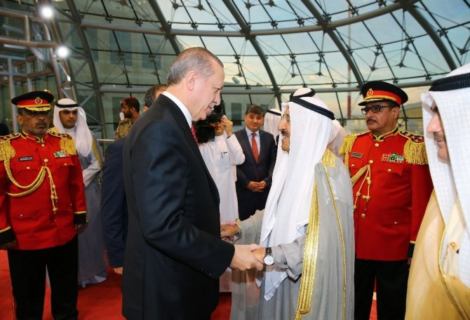 Cumhurbaşkanı Erdoğan Kuveyt’ten ayrıldı