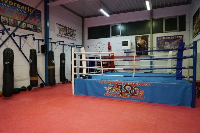 Berlin’de Türk spor hocası çocuklarının gözü önünde darp edildi