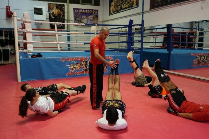 Berlin’de Türk spor hocası çocuklarının gözü önünde darp edildi