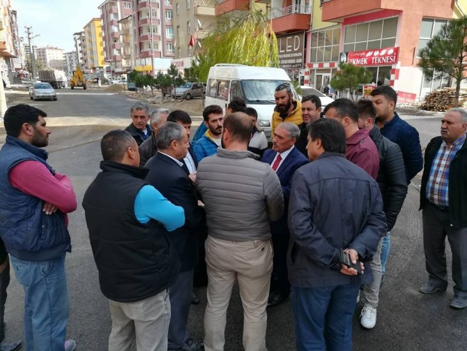 Belediye Başkanı Özkan sorunları yerinde inceliyor
