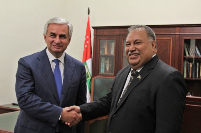 Nauru Devlet Başkanı Waqa: “Amerika ve Gürcistan, Nauru Cumhuriyeti’ne baskı yaptı”