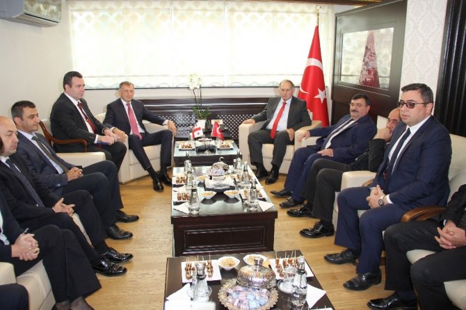 Gürcistan Acara Özerk Cumhuriyeti Hükümet Başkanı Zurab Pataradze Artvin’de