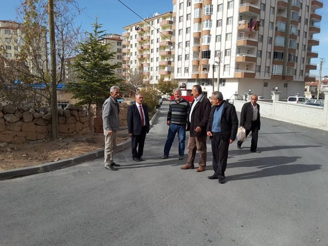Niğde Belediye Başkanı Özkan vatandaşı dinliyor