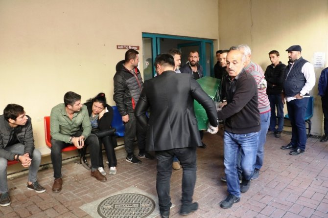 Tek Teker Arif’in cenazesini oğulları ve Kenan Sofuoğlu aldı