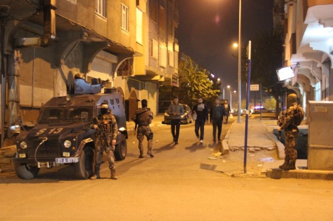 Diyarbakır’da 600 polisle hava destekli asayiş uygulaması