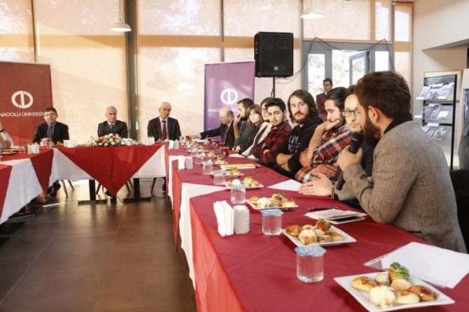 Rektör Gündoğan öğrenci kulüplerinin temsilcileri ile bir araya geldi