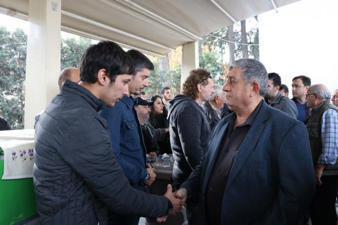 Ünlü motosikletçi ’Tek teker Arif’ son yolculuğuna uğurlandı