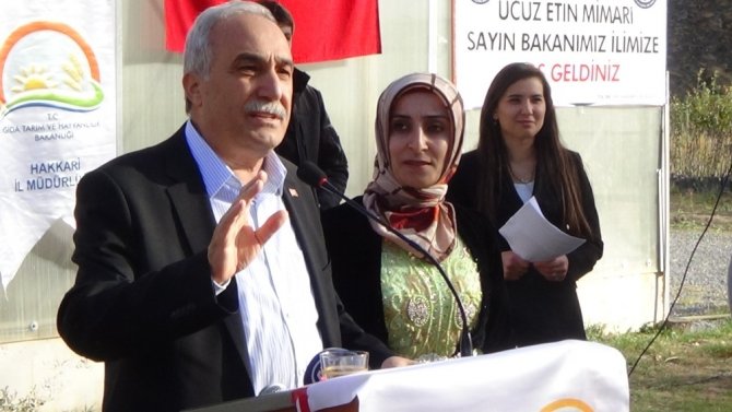 Fakıbaba Türk bayraklarıyla karşılandı