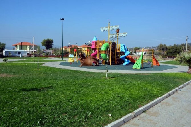 Aliağa Belediyesinden Helvacı’ya iki modern park