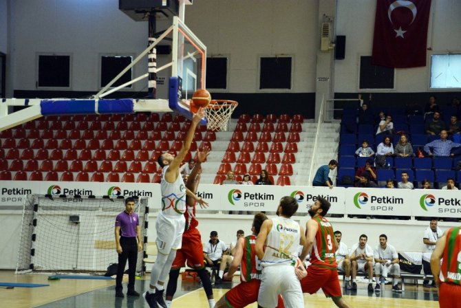 Türkiye Basketbol 1. Ligi: Petkim Spor: 61 - Yalova Grup Belediye: 70