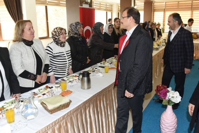 Başbakan Yardımcısı Çavuşoğlu: "Daha güçlü bir Türkiye’yi hep birlikte ilmek ilmek işliyoruz"