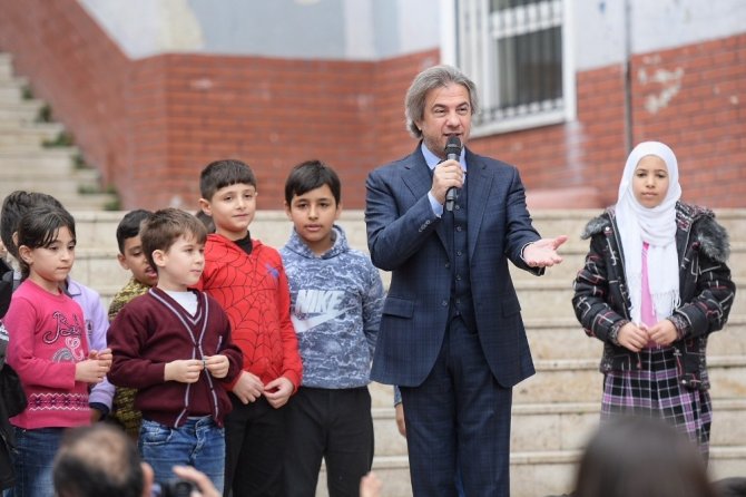 Beyoğlu Belediye Başkanı Demircan:"Eğitimin kalitesini yükseltmenin gayreti içerisindeyiz"