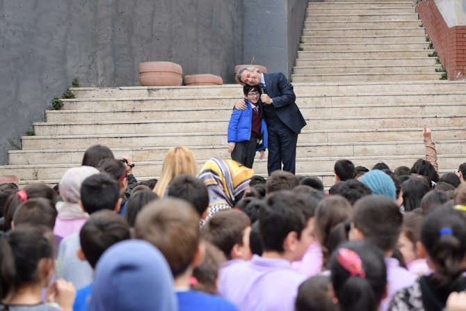 Beyoğlu Belediye Başkanı Demircan:"Eğitimin kalitesini yükseltmenin gayreti içerisindeyiz"