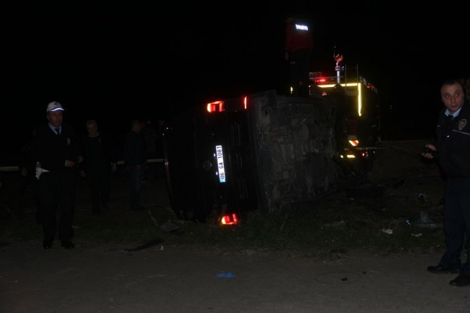 Cumhurbaşkanı Erdoğan’ın koruma ekibini taşıyan minibüs Görele’de kaza yaptı: 4 yaralı