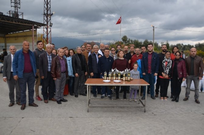 EMD İzmir’den, Torbalı Zeytin ve Zeytinyağı Hasat Şenliği’ne destek