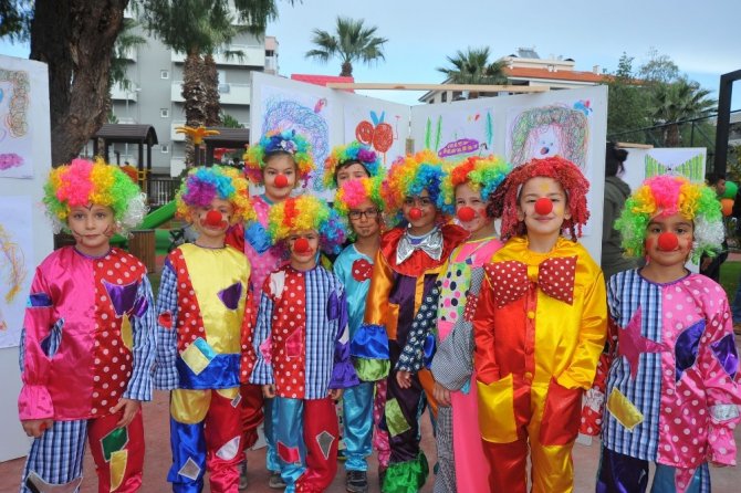 Mandalinanın ilk hasadı çocuklardan