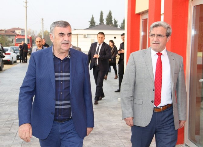 Başkan Toçoğlu, Akyazı’da ziyaretlerde bulundu