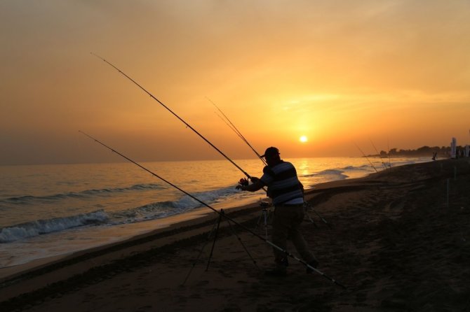 Amatör balıkçılar Adana’da yarıştı