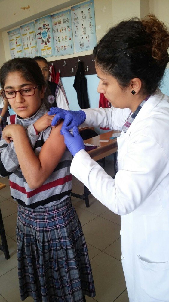 Sağlık Müdürü Erdoğan Öz aşının öneminden bahsetti