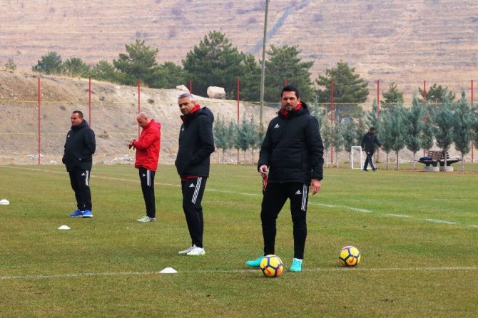 E. Yeni Malatyaspor’da Beşiktaş maçı hazırlıkları moralsiz başladı
