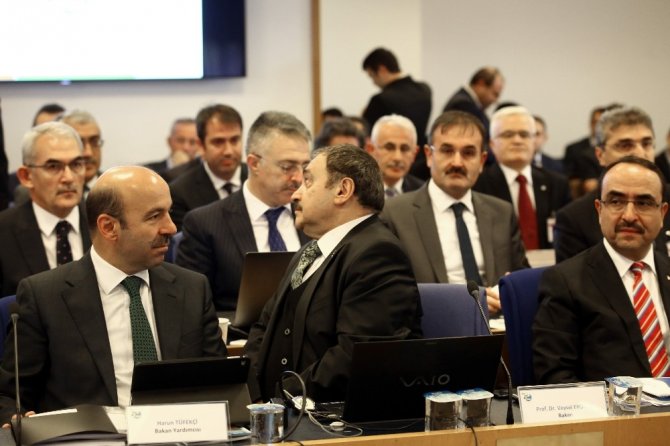 Bakan Eroğlu Plan ve Bütçe Komisyonunda sunum yaptı