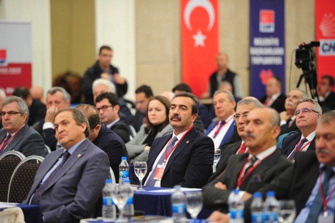 Kılıçdaroğlu: "Önümüzdeki seçimlerde yani 2019’da sadece 6 büyükşehiri değil, İstanbul’u, Ankara’yı, Bursa’yı, Balıkesir’i, Antalya’yı, Mersin’i, Adana’yı alacağız"