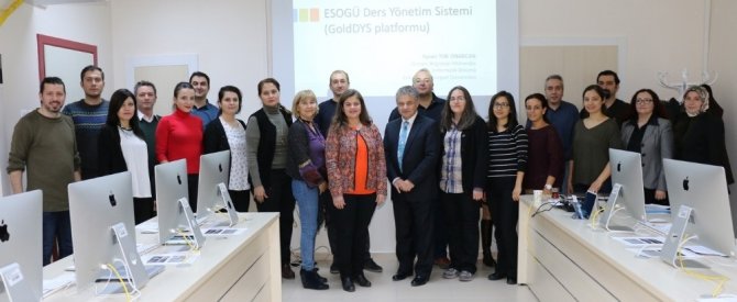 ESOGÜ Enformatik Bölümü tarafından ESOGÜ Ders Yönetim Sistemi eğitimi gerçekleştirildi