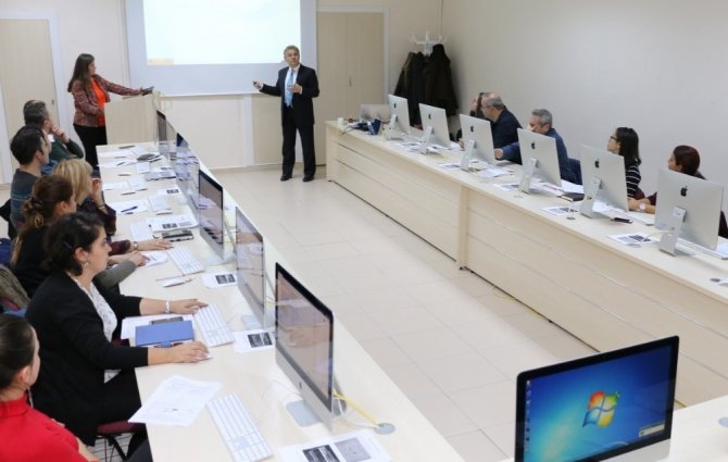 ESOGÜ Enformatik Bölümü tarafından ESOGÜ Ders Yönetim Sistemi eğitimi gerçekleştirildi