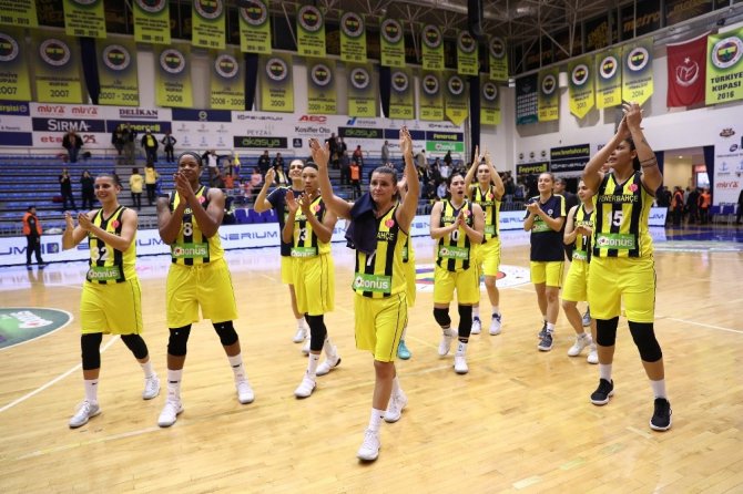 Euroleague Kadınlar: Fenerbahçe: 68 - Perfumerias Avenida: 56