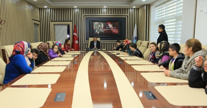 Başarılı sporculardan Başkan Gürkan’a ziyaret