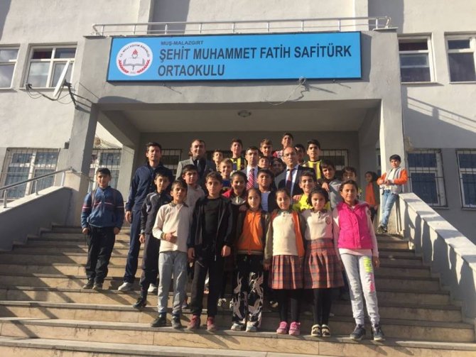 Şehit Kaymakam Safitürk’ün adı Malazgirt’te bir okula verildi