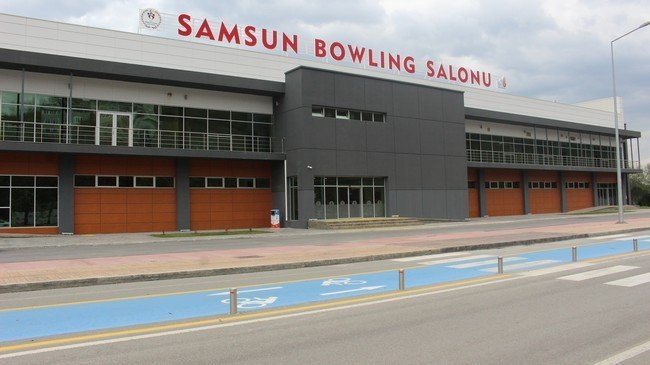 Türkiye’nin en büyük bowling salonu halka açılıyor