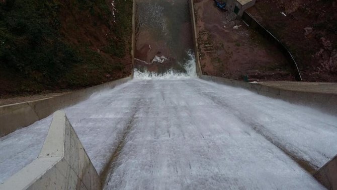 Sarıyayla Nazmi Çiloğlu barajı tamamen doldu